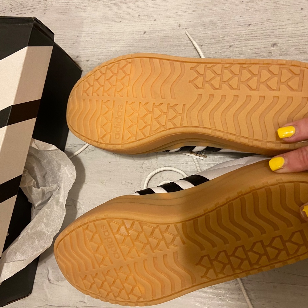 Women Adidas VL Court Bold Size 9.5 Shoes New - Picture 3 of 4